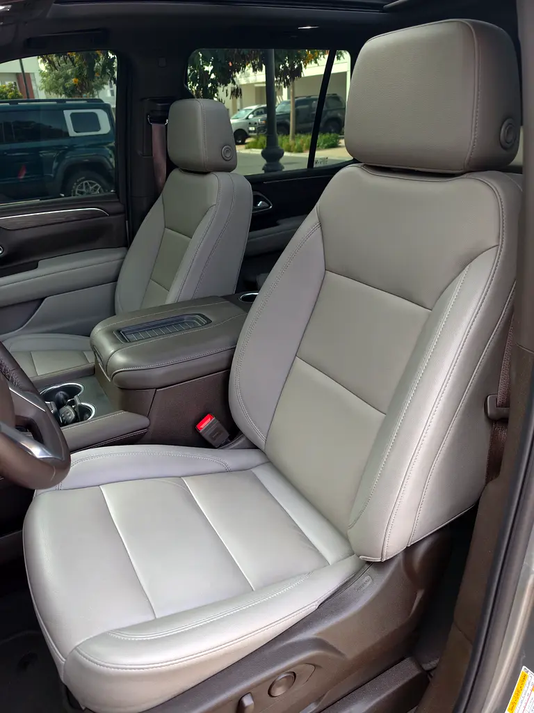 CHEVROLET Tahoe Z71 2024 - photo 12 - Import Émirats | International Cars