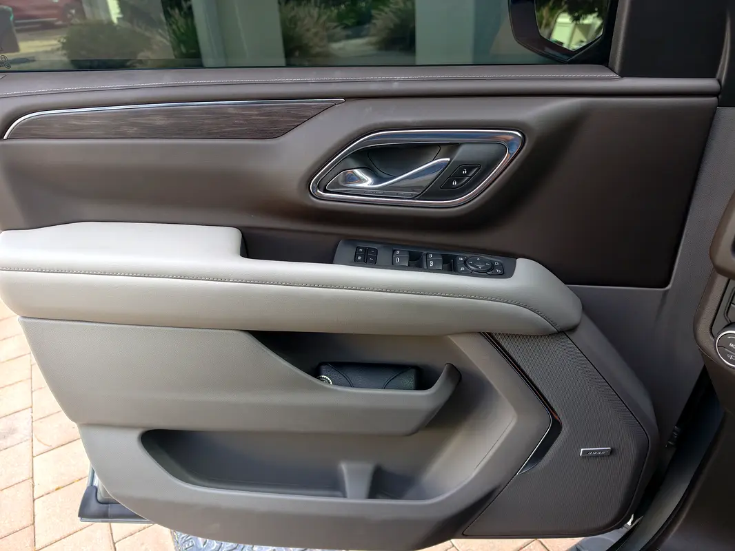 CHEVROLET Tahoe Z71 2024 - photo 9 - Import Émirats | International Cars