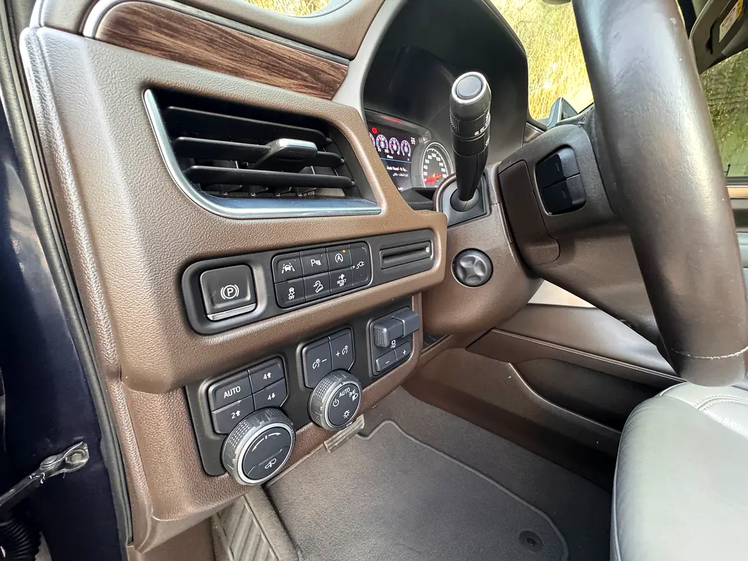 CHEVROLET Tahoe Z71 2021 - photo 11 - Import Émirats | International Cars