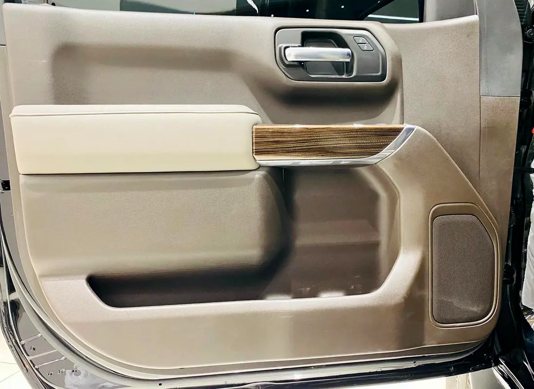 CHEVROLET Pickup 1500 2022 - photo 12 - Import Émirats | International Cars