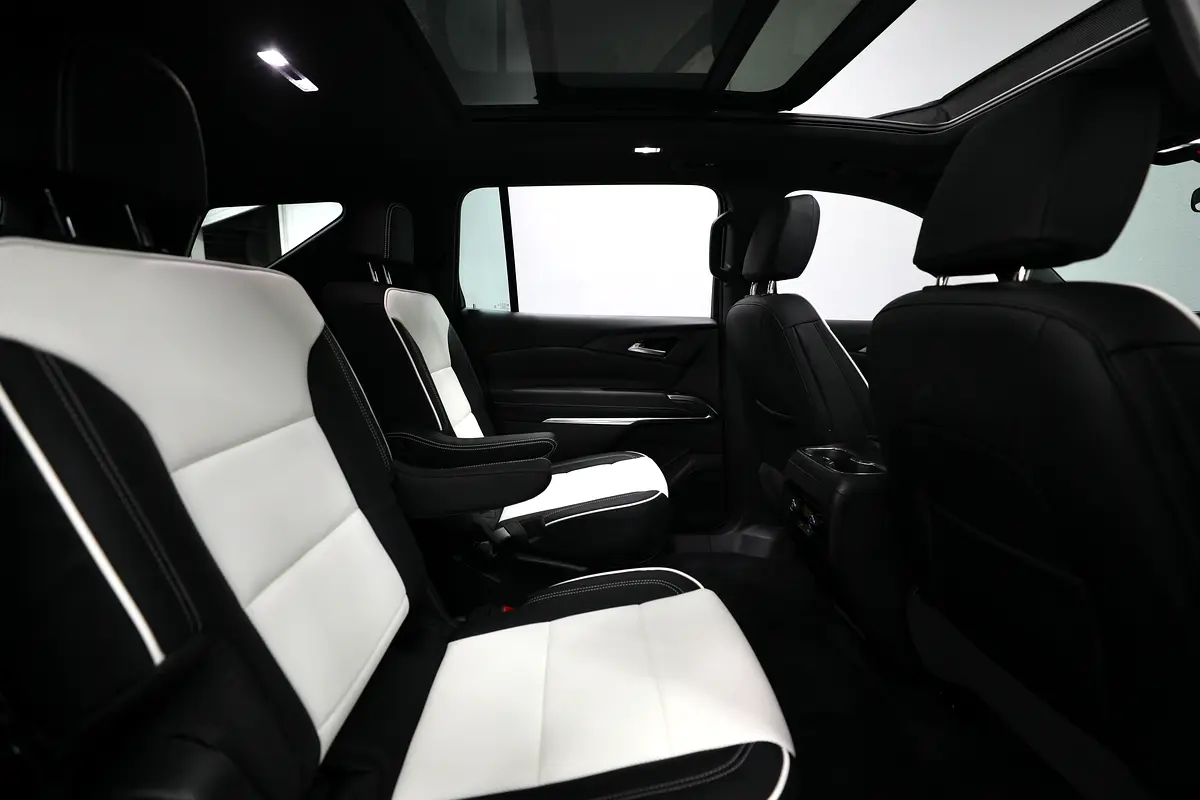 CHEVROLET Traverse LT 2024 - photo 8 - Import Émirats | International Cars