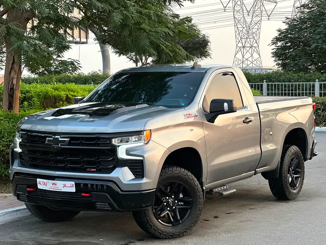 CHEVROLET Silverado LT 2023