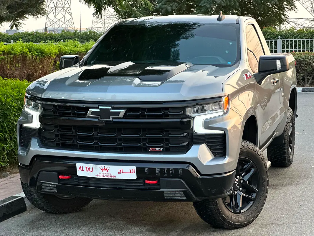 CHEVROLET Silverado LT 2023 - photo 3 - Import Émirats | International Cars