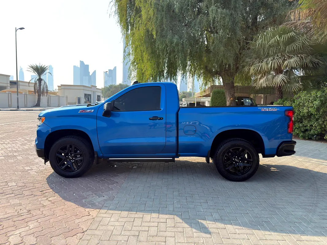 CHEVROLET Silverado Other 2023 - photo 4 - Import Émirats | International Cars