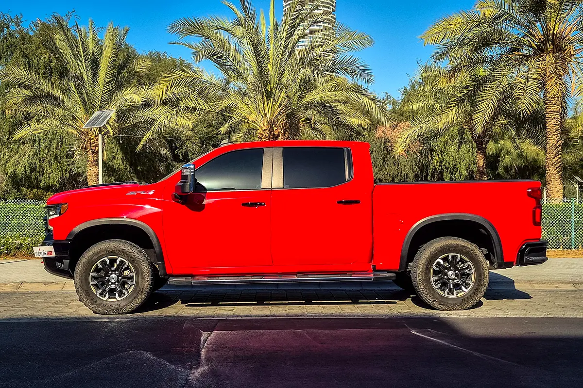 CHEVROLET Silverado ZR2 2023 - photo 5 - Import Émirats | International Cars