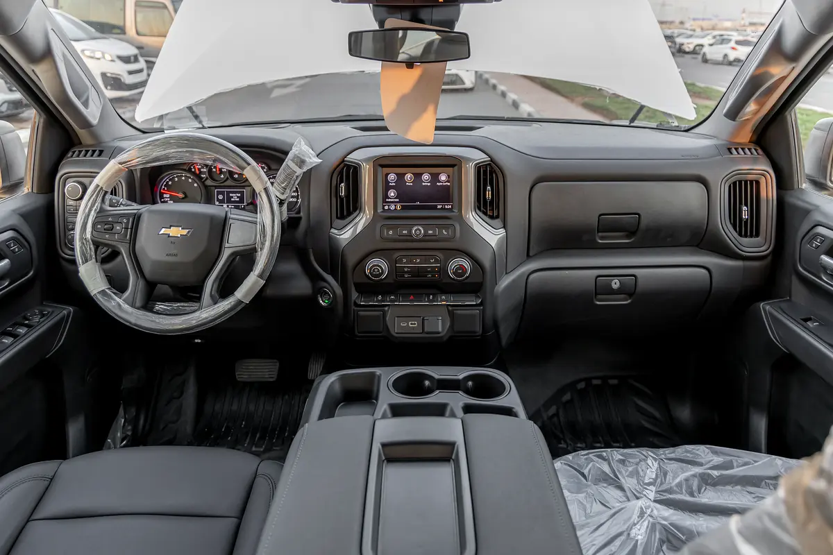 CHEVROLET Silverado WT 2025 - photo 10 - Import Émirats | International Cars