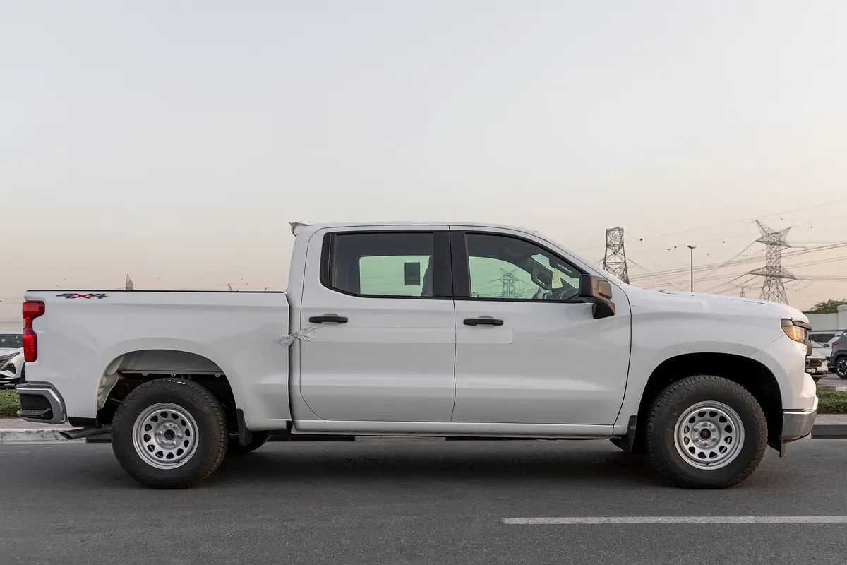 CHEVROLET Silverado WT 2025 - photo 7 - Import Émirats | International Cars