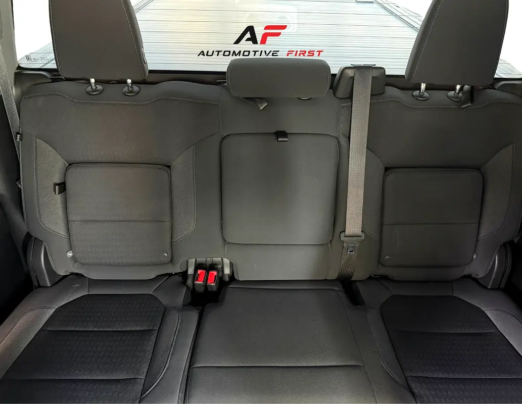 CHEVROLET Silverado 1500 LT Trail Boss 2021 - photo 11 - Import Émirats | International Cars