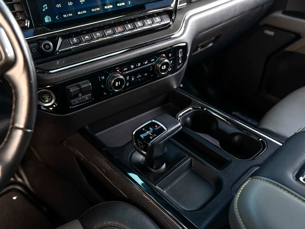 CHEVROLET Silverado ZR2 2022 - photo 11 - Import Émirats | International Cars