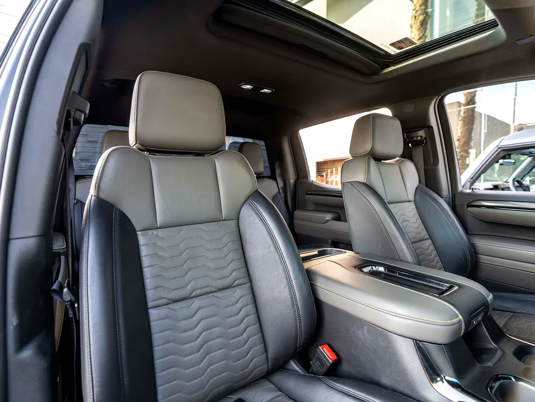 CHEVROLET Silverado ZR2 2022 - photo 12 - Import Émirats | International Cars