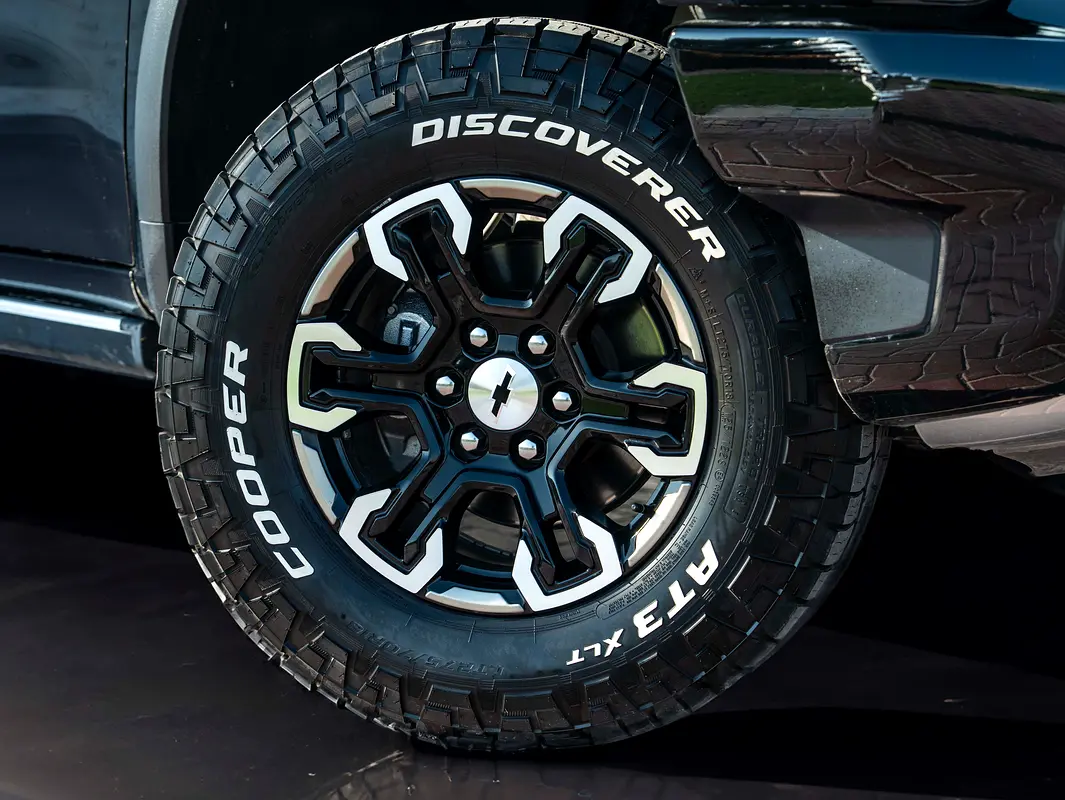 CHEVROLET Silverado ZR2 2022 - photo 7 - Import Émirats | International Cars