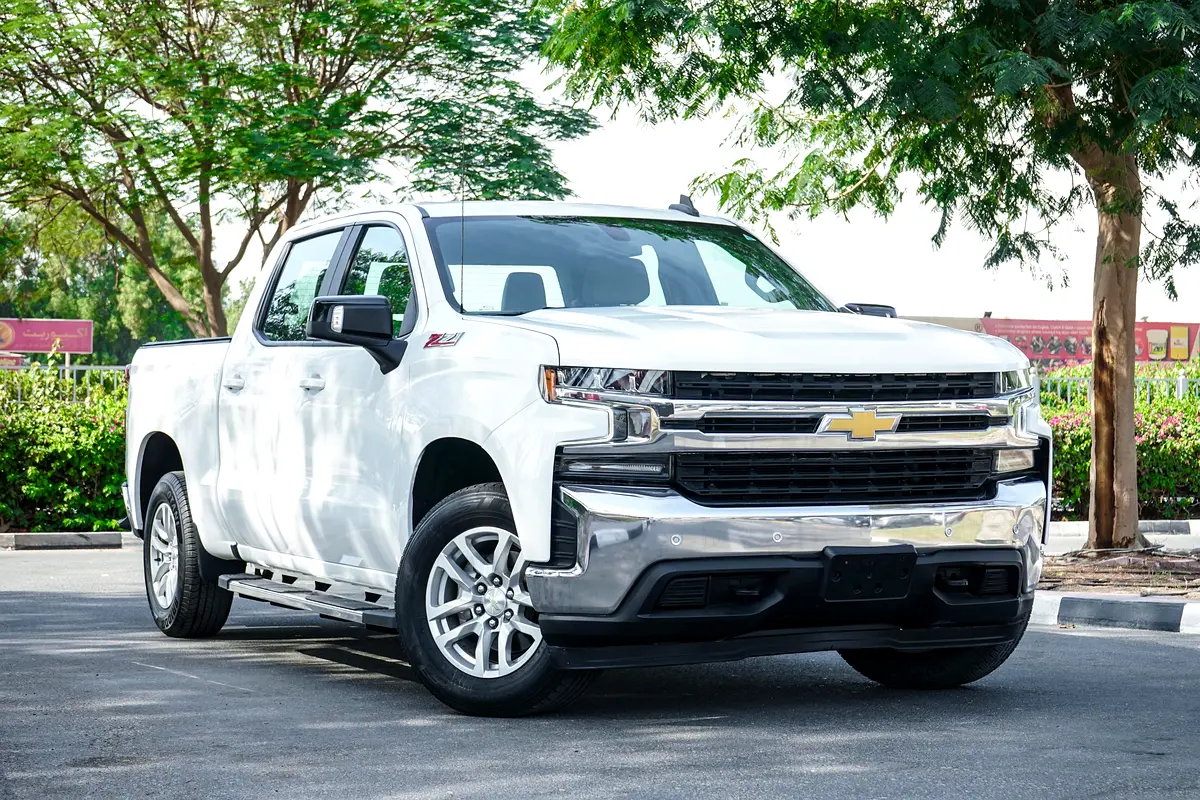 CHEVROLET Silverado LT 2021 - photo 2 - Import Émirats | International Cars