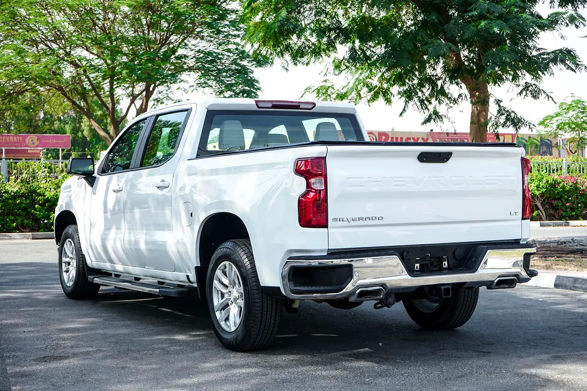 CHEVROLET Silverado LT 2021 - photo 4 - Import Émirats | International Cars