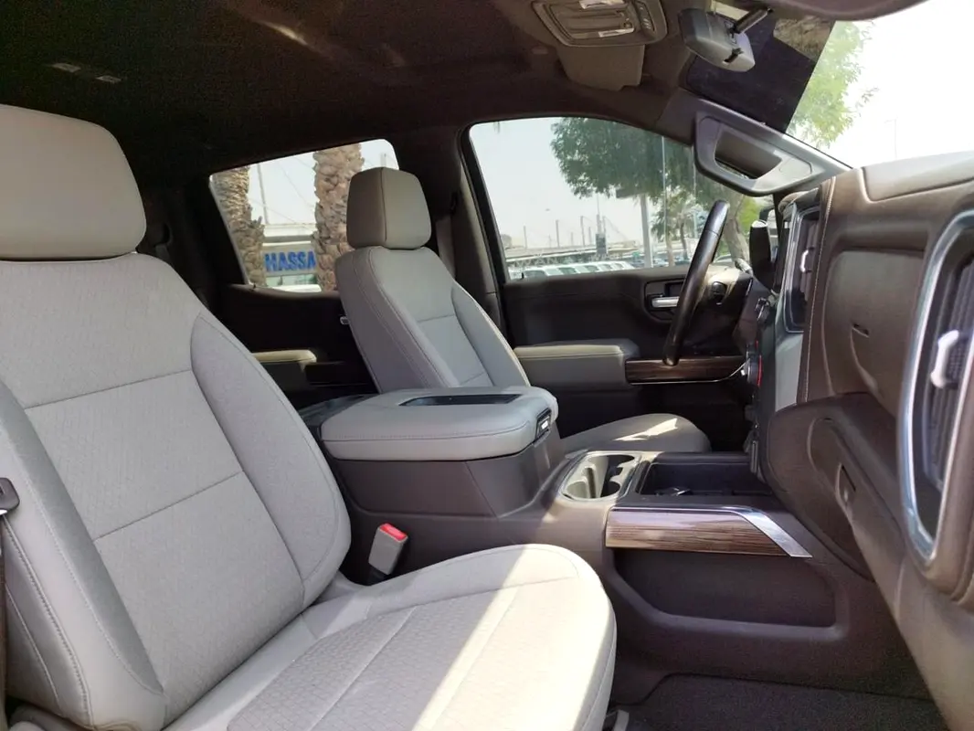 CHEVROLET Silverado LT 2021 - photo 10 - Import Émirats | International Cars