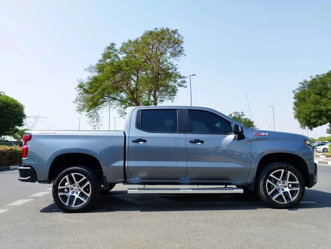 CHEVROLET Silverado LT 2021 - photo 7 - Import Émirats | International Cars