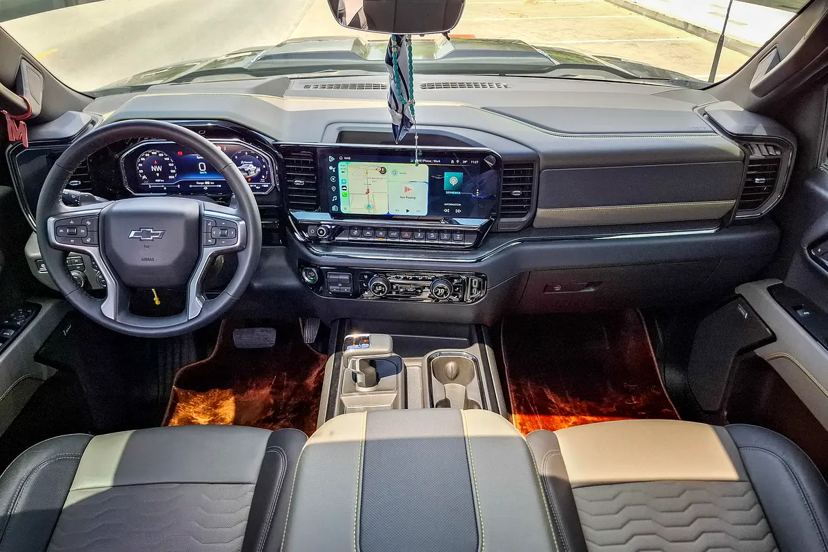 CHEVROLET Silverado ZR2 2025 - photo 9 - Import Émirats | International Cars