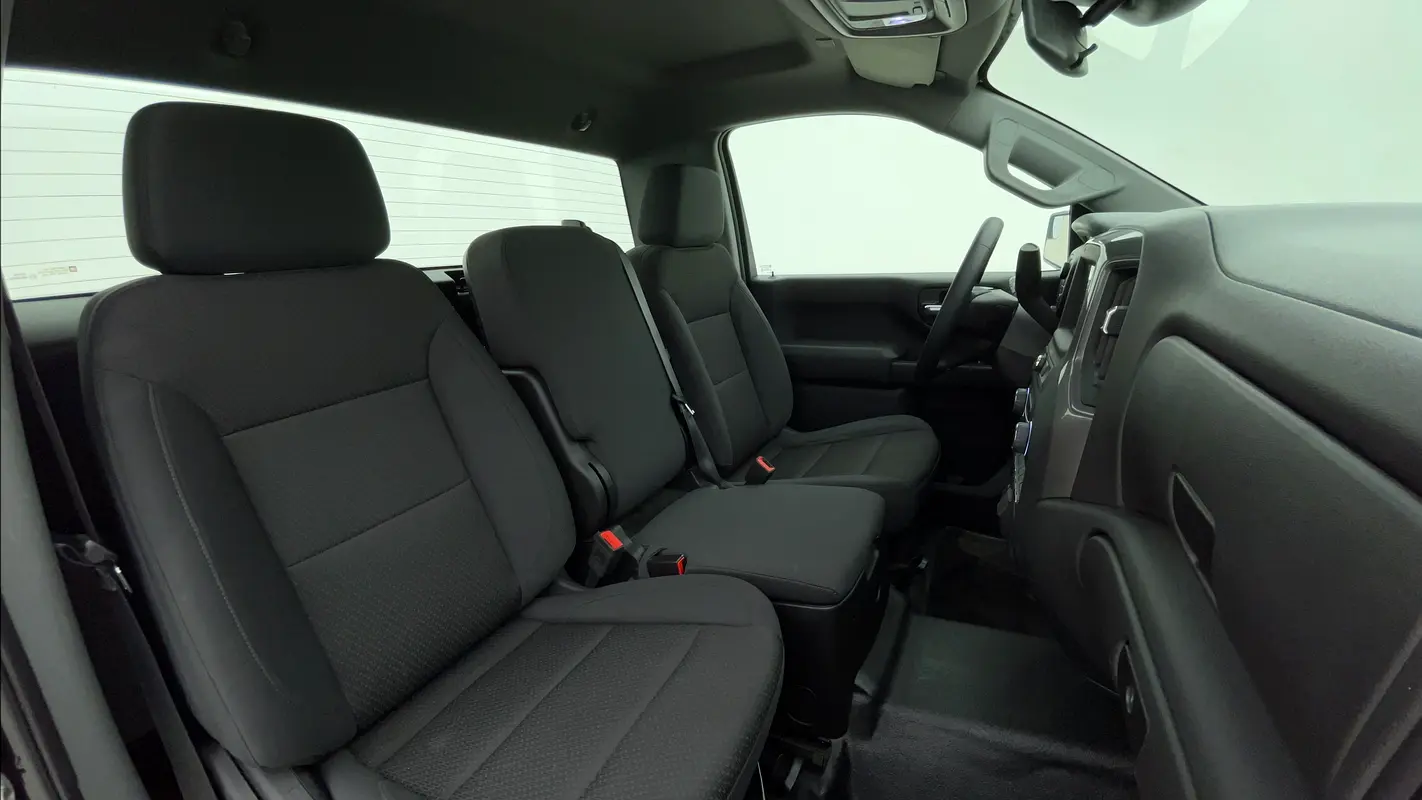 CHEVROLET Silverado LT 2024 - photo 6 - Import Émirats | International Cars