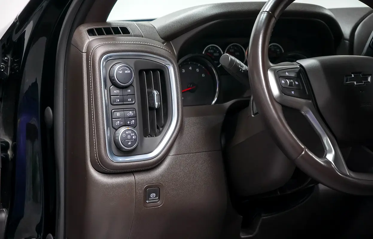 CHEVROLET Silverado 1500 LT Trail Boss 2021 - photo 9 - Import Émirats | International Cars