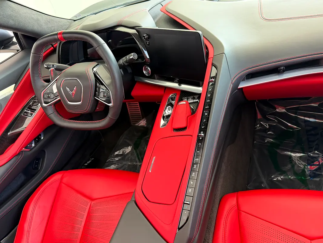 CHEVROLET Corvette C8 3LT 2024 - photo 12 - Import Émirats | International Cars