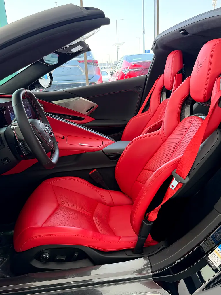 CHEVROLET Corvette C8 3LT 2024 - photo 3 - Import Émirats | International Cars