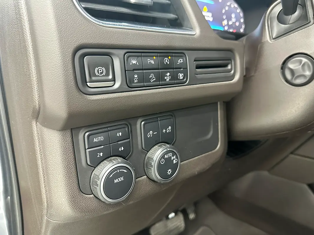 CHEVROLET Tahoe LT 2022 - photo 12 - Import Émirats | International Cars