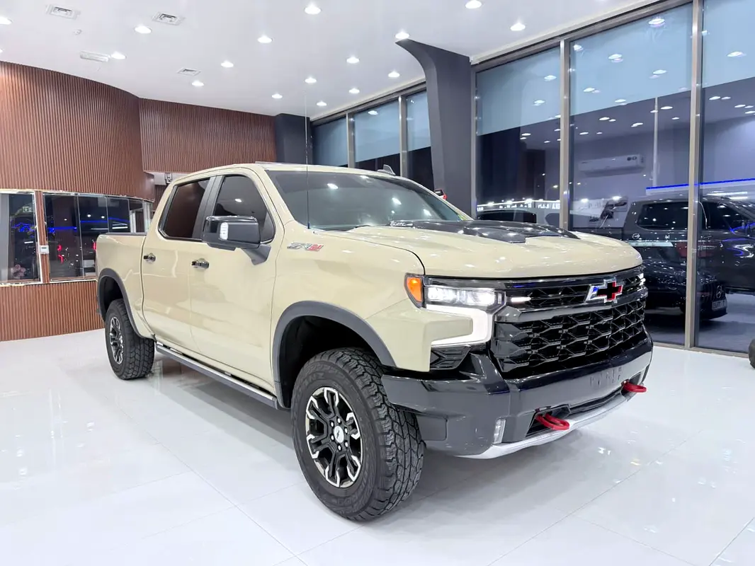 CHEVROLET Silverado ZR2 2023 - photo 3 - Import Émirats | International Cars