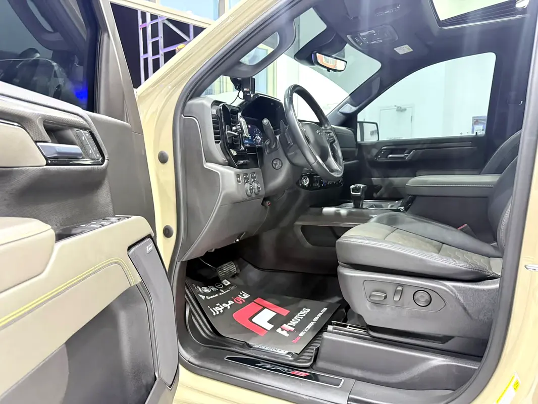 CHEVROLET Silverado ZR2 2023 - photo 7 - Import Émirats | International Cars