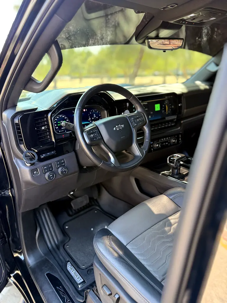 CHEVROLET Silverado ZR2 2022 - photo 4 - Import Émirats | International Cars