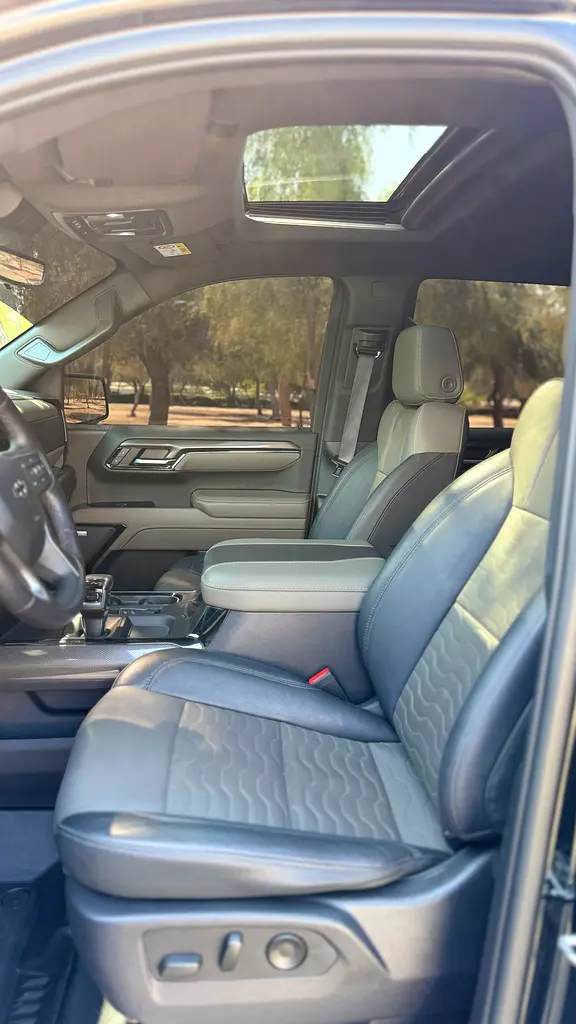 CHEVROLET Silverado ZR2 2022 - photo 5 - Import Émirats | International Cars