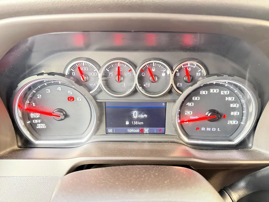 CHEVROLET Silverado 1500 LT Trail Boss 2021 - photo 11 - Import Émirats | International Cars