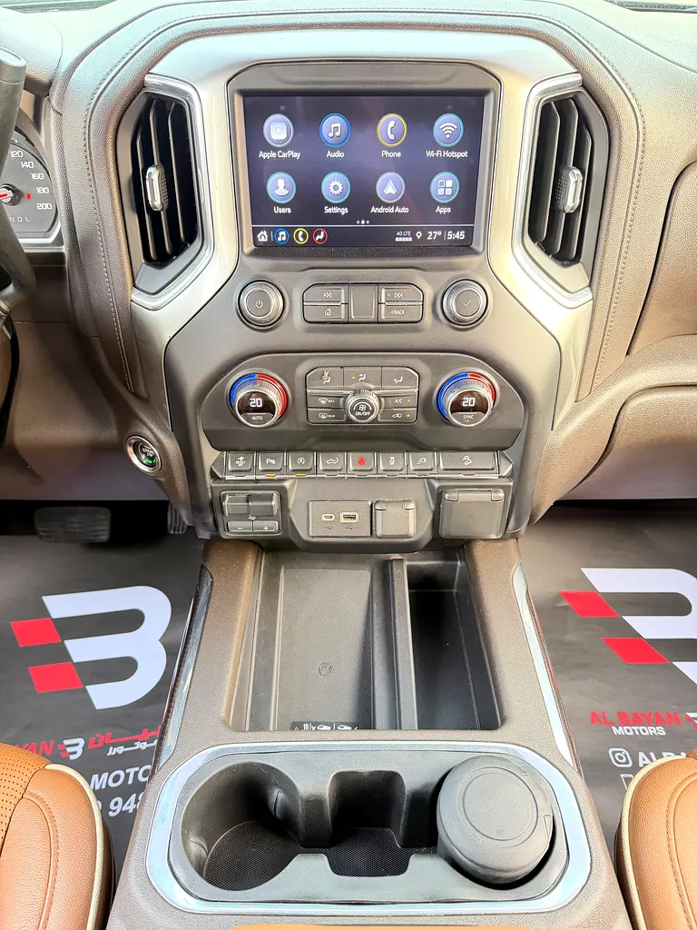 CHEVROLET Silverado 1500 LT Trail Boss 2021 - photo 12 - Import Émirats | International Cars