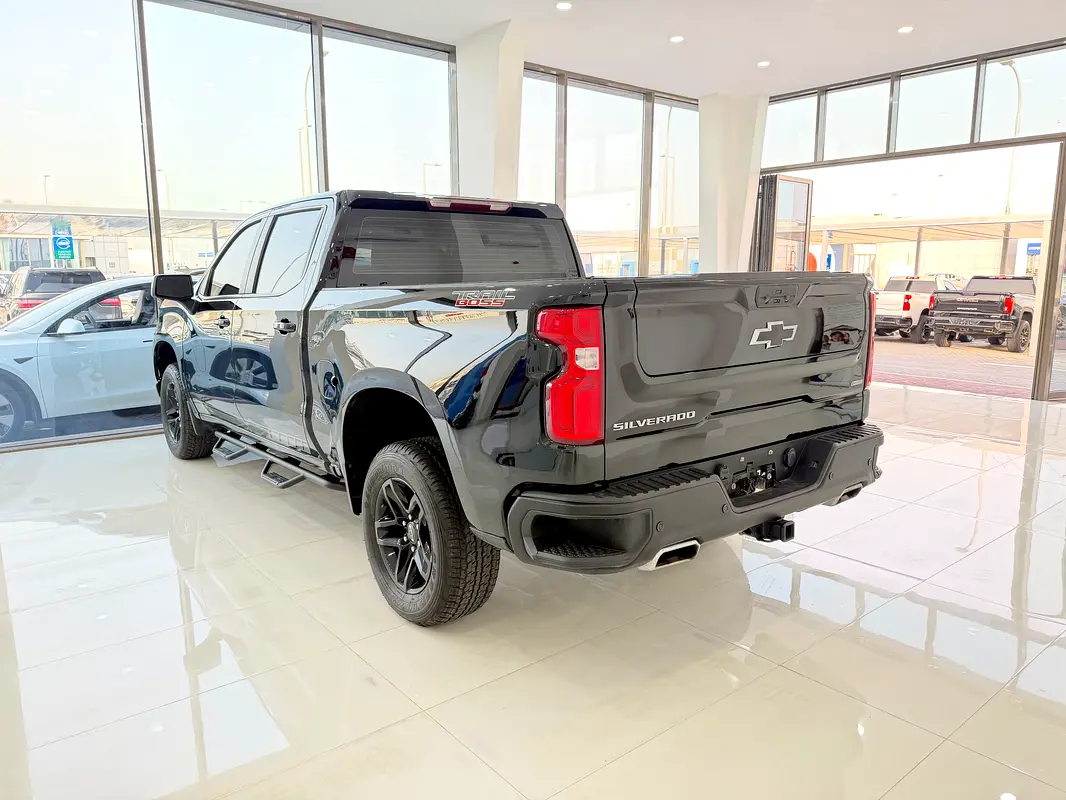 CHEVROLET Silverado 1500 LT Trail Boss 2021 - photo 3 - Import Émirats | International Cars