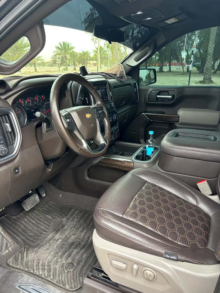 CHEVROLET Silverado LT 2020 - photo 5 - Import Émirats | International Cars