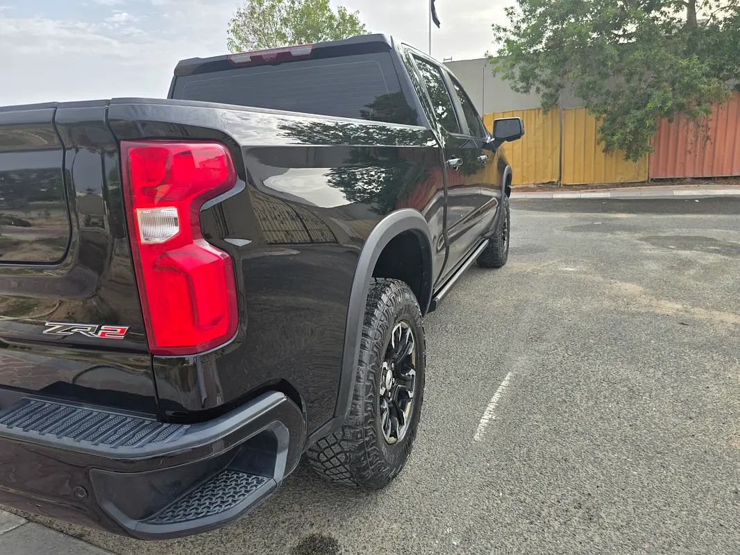 CHEVROLET Silverado ZR2 2024 - photo 4 - Import Émirats | International Cars
