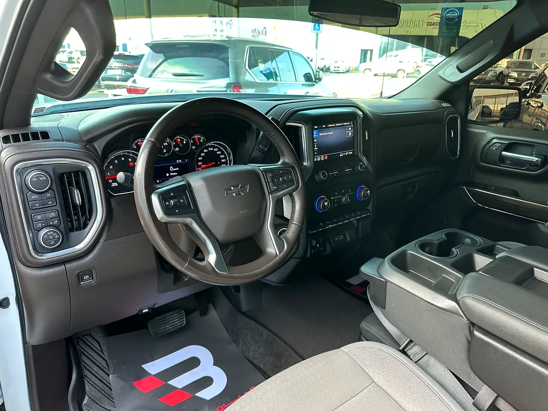 CHEVROLET Silverado 1500 LT Trail Boss 2021 - photo 9 - Import Émirats | International Cars