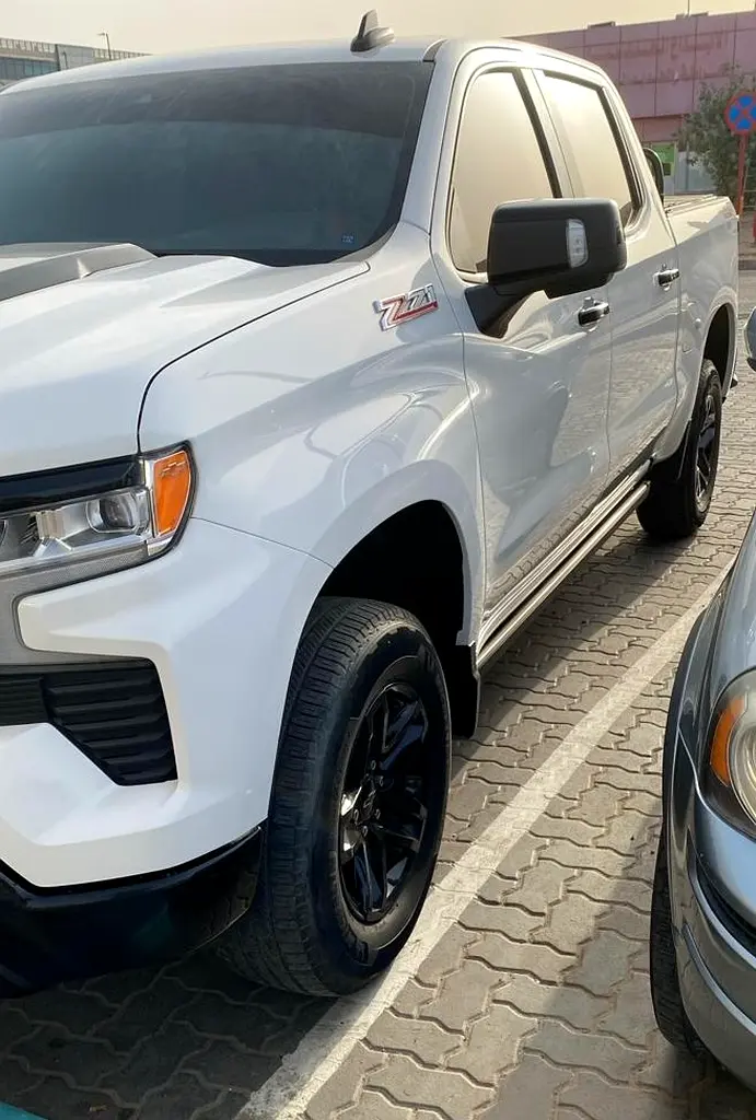 CHEVROLET Silverado 1500 LT Trail Boss 2023 - photo 3 - Import Émirats | International Cars