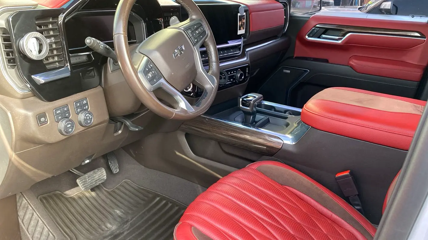 CHEVROLET Silverado 1500 LT Trail Boss 2023 - photo 6 - Import Émirats | International Cars