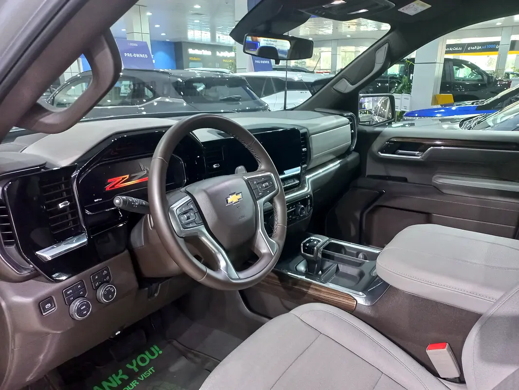 CHEVROLET Silverado LT 2025 - photo 6 - Import Émirats | International Cars