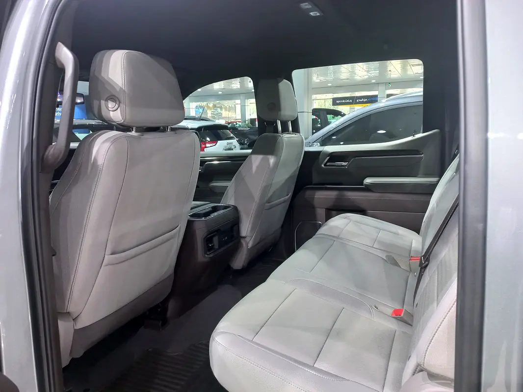 CHEVROLET Silverado LT 2025 - photo 7 - Import Émirats | International Cars