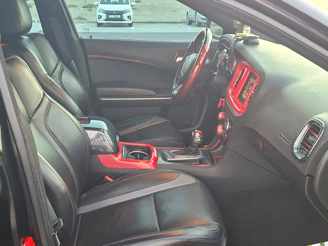 DODGE Charger SXT 2021 - photo 12 - Import Émirats | International Cars