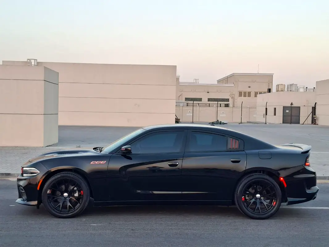 DODGE Charger SXT 2021 - photo 7 - Import Émirats | International Cars