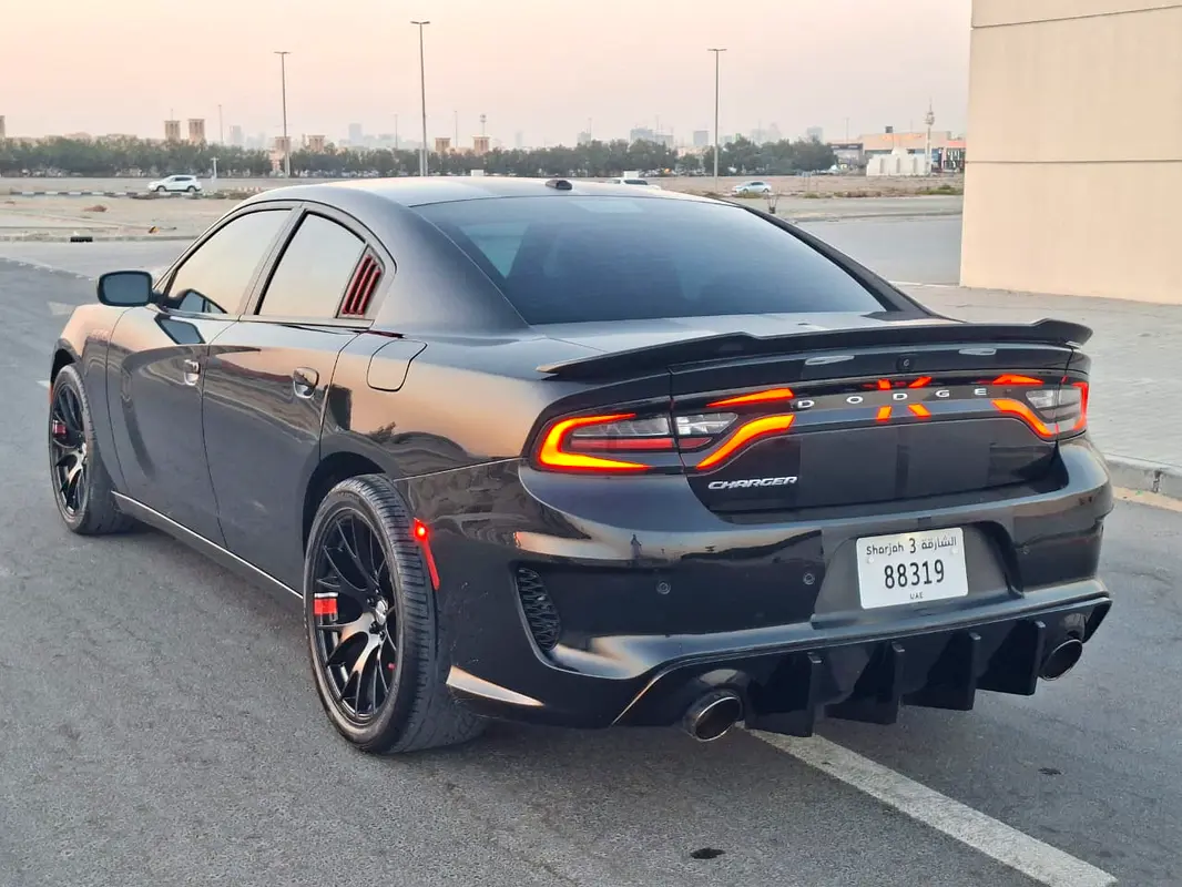 DODGE Charger SXT 2021 - photo 9 - Import Émirats | International Cars