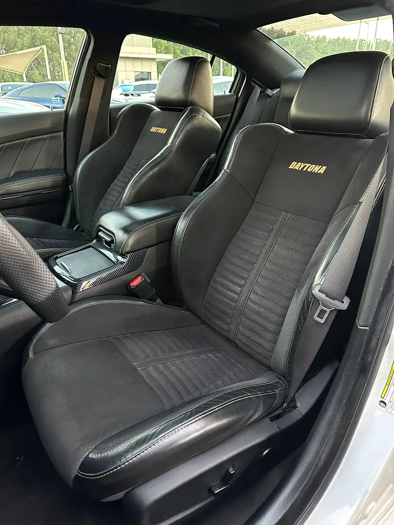 DODGE Charger Daytona R/T 2018 - photo 7 - Import Émirats | International Cars