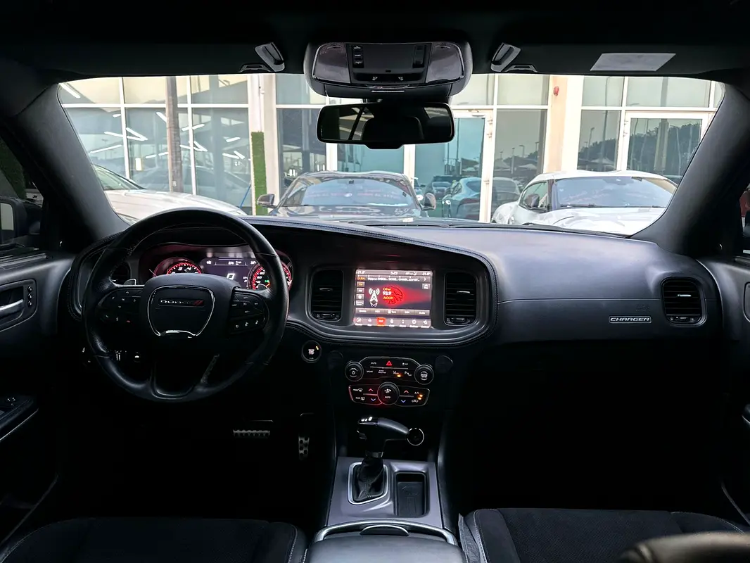 DODGE Charger R/T 2023 - photo 10 - Import Émirats | International Cars