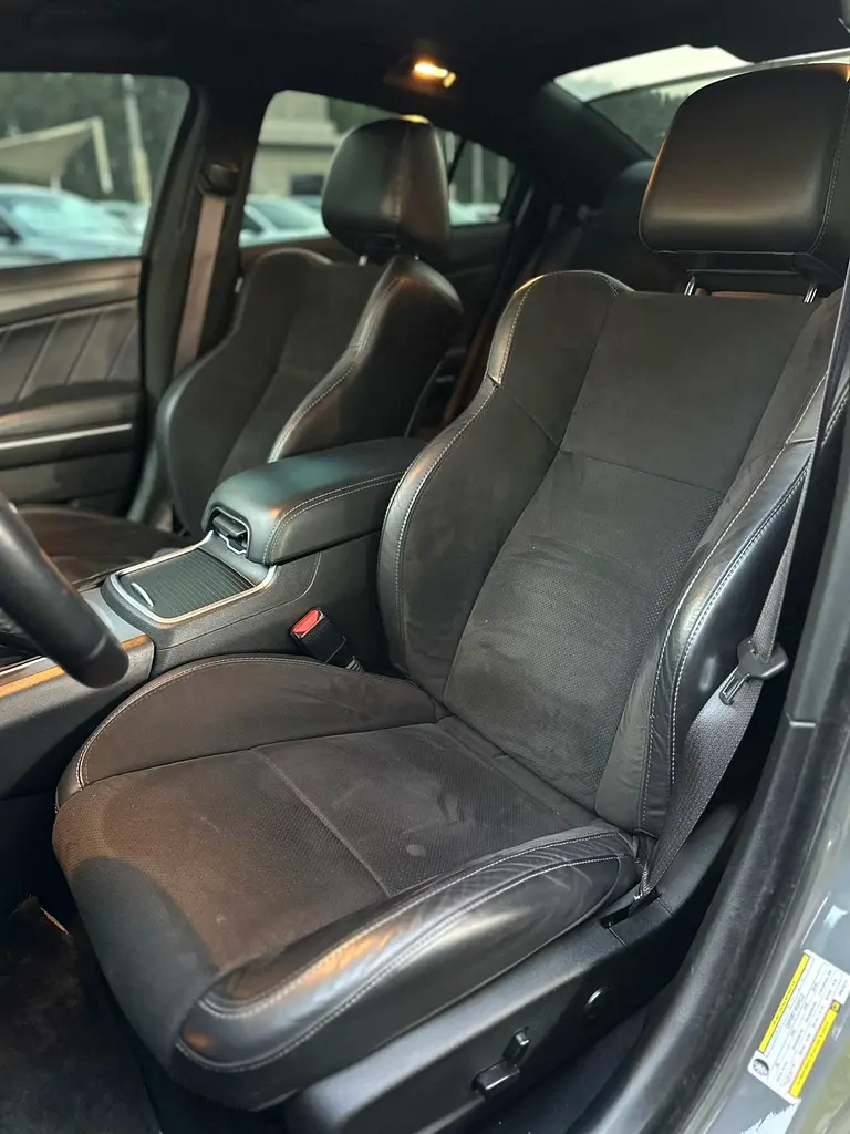 DODGE Charger R/T 2023 - photo 12 - Import Émirats | International Cars