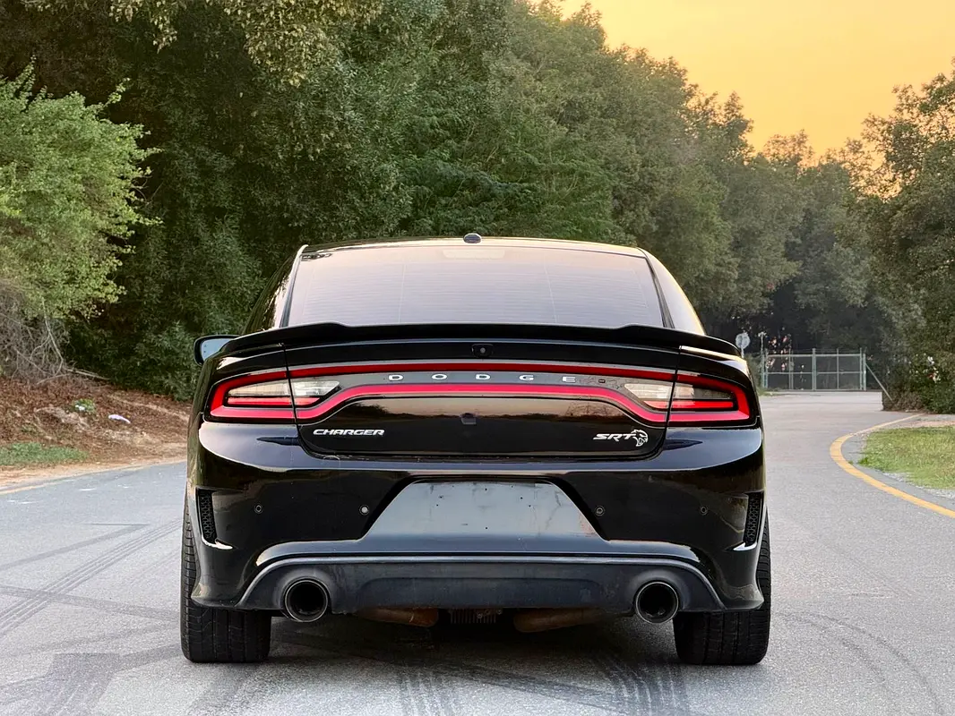 DODGE Charger SRT8 Hellcat 2018 - photo 10 - Import Émirats | International Cars