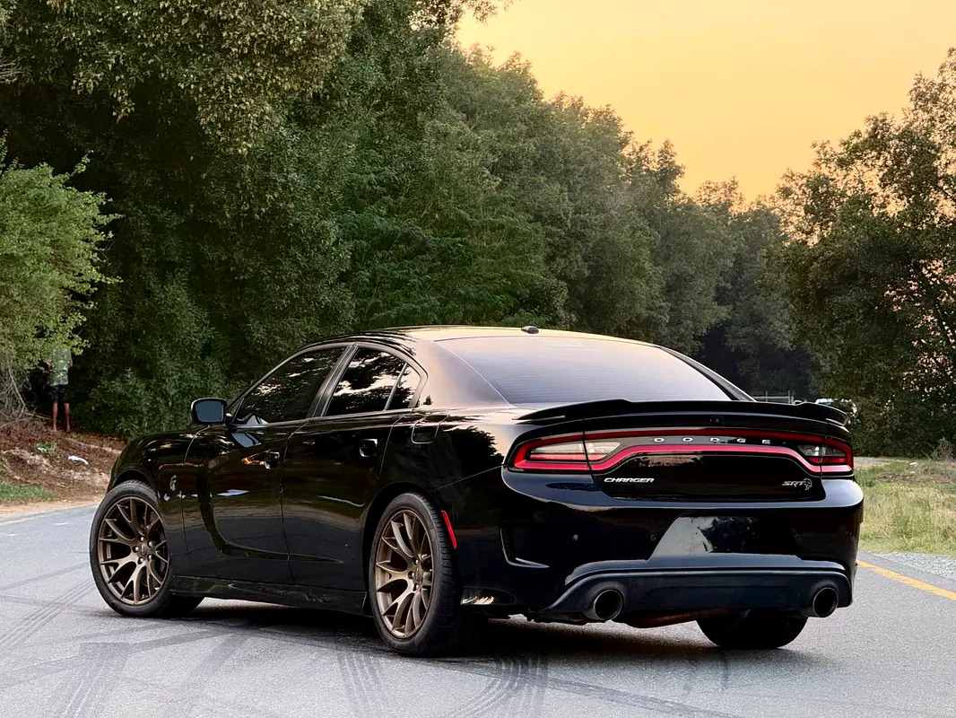 DODGE Charger SRT8 Hellcat 2018 - photo 9 - Import Émirats | International Cars