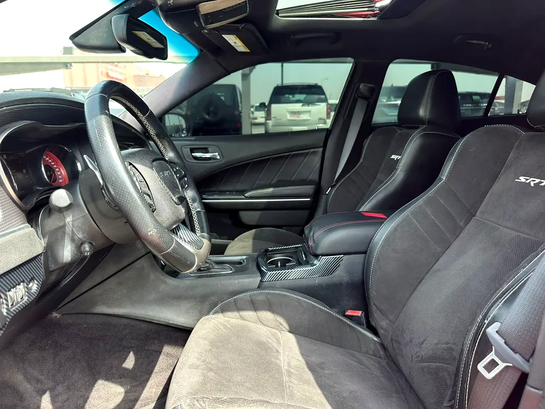 DODGE Charger SRT8 Hellcat 2016 - photo 10 - Import Émirats | International Cars