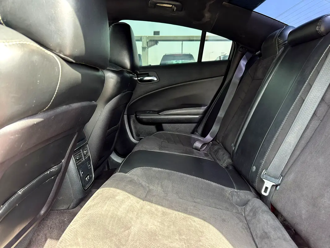 DODGE Charger SRT8 Hellcat 2016 - photo 11 - Import Émirats | International Cars