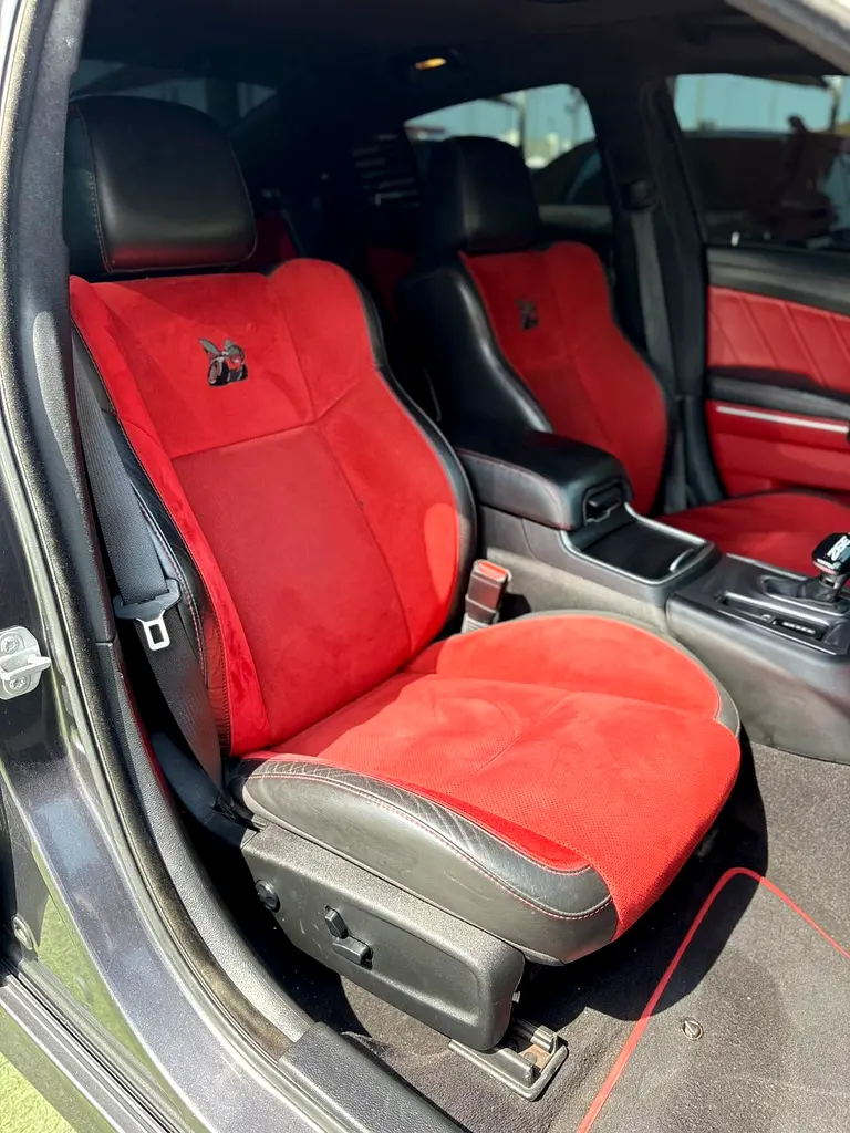 DODGE Charger Scat Pack 2019 - photo 12 - Import Émirats | International Cars